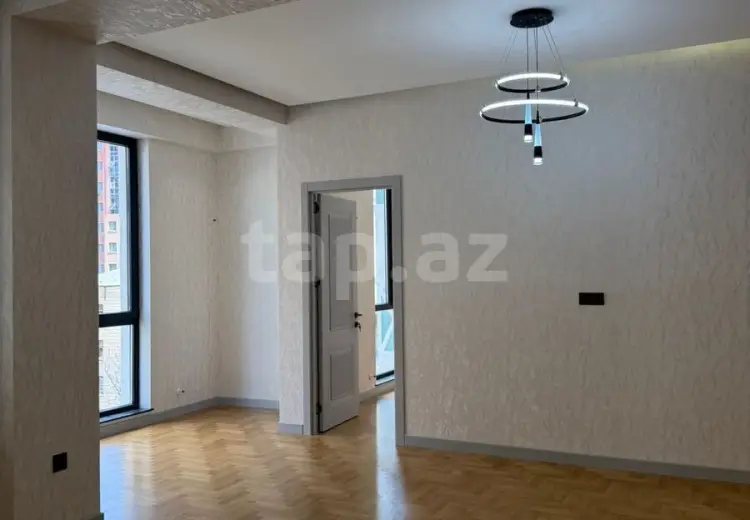 4 otaqlı mənzil , Bakı
