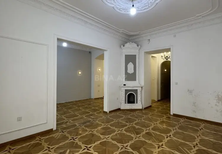 4 otaqlı mənzil Satılır, Səbail, Bakı