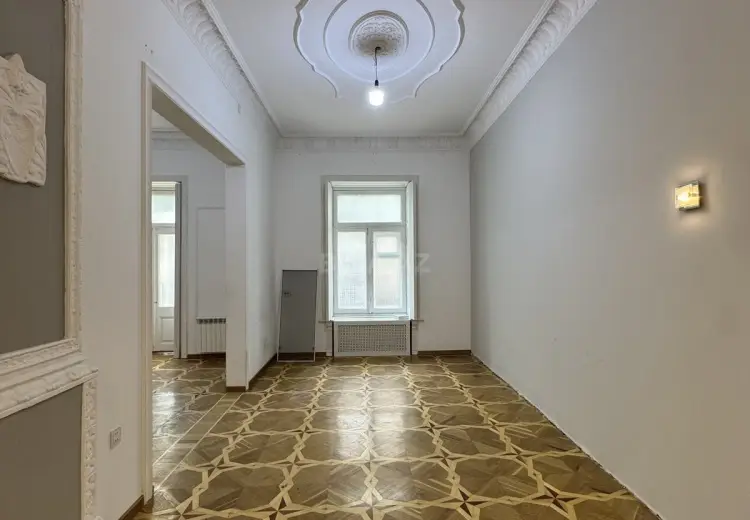 4 otaqlı mənzil Satılır, Səbail, Bakı