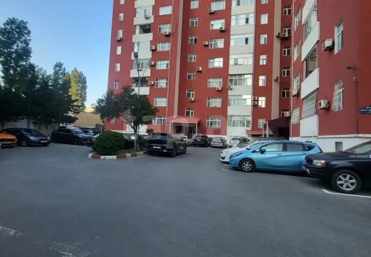 4 otaqlı mənzil , Bakı