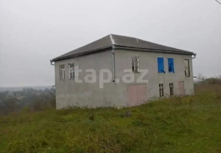 4 otaqlı mənzil , Quba