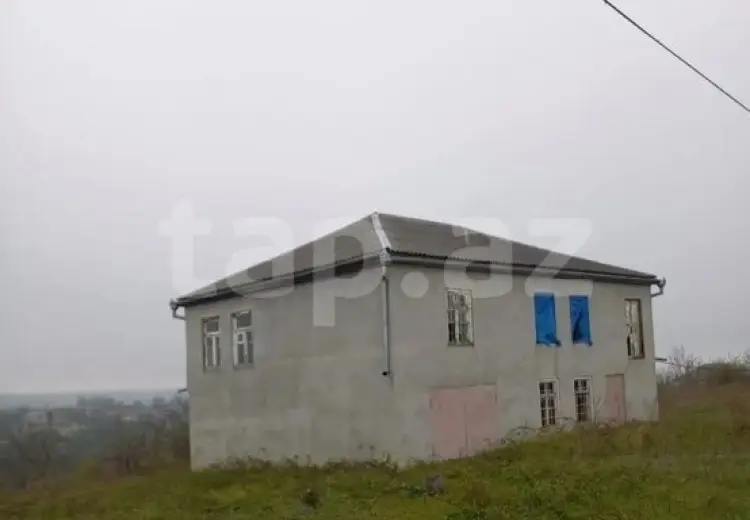 4 otaqlı mənzil , Quba