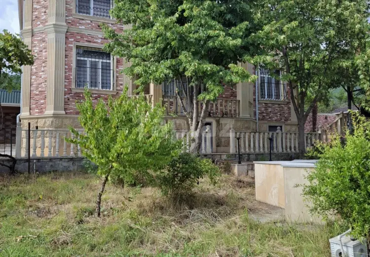 4 otaqlı mənzil , Oğuz