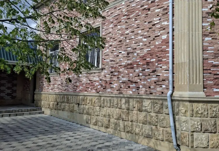 4 otaqlı mənzil , Oğuz