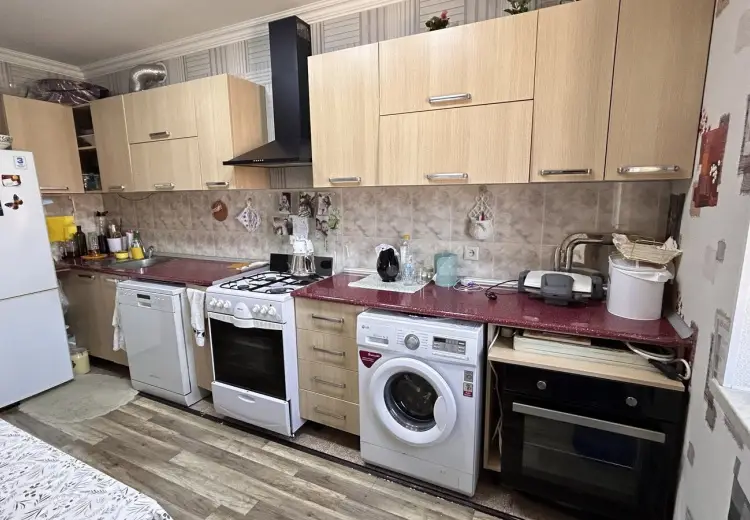 3 otaqlı mənzil , Bakı
