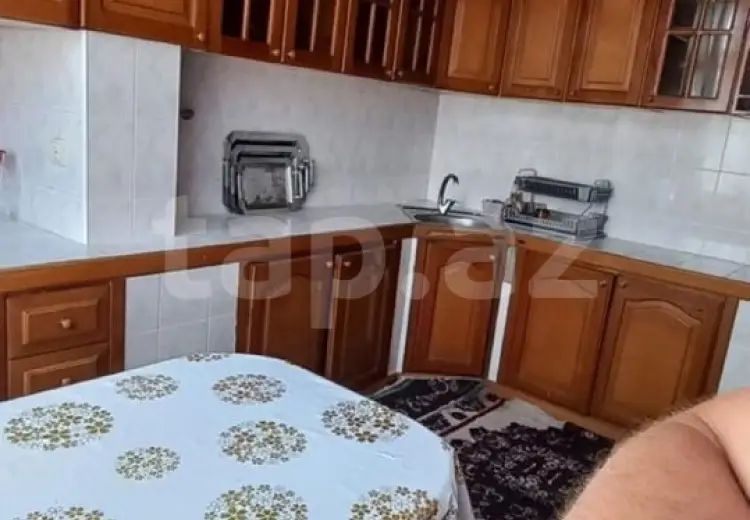 5 otaqlı mənzil , Bakı