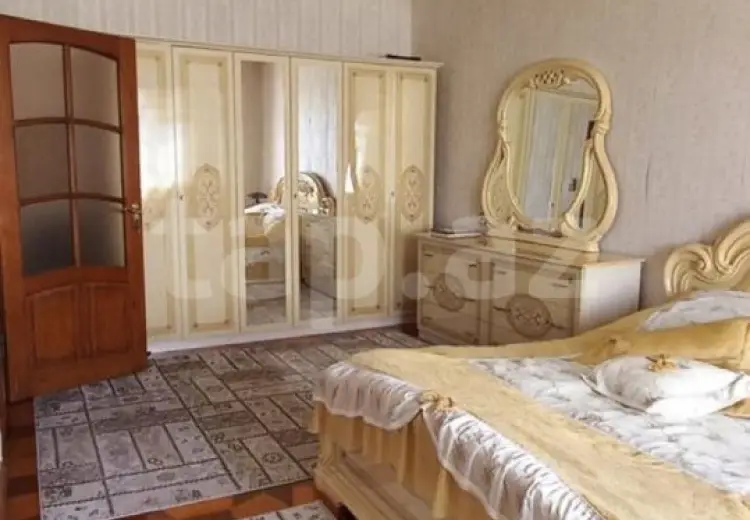 5 otaqlı mənzil , Bakı