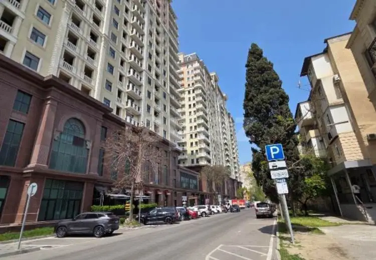4 otaqlı mənzil , Bakı