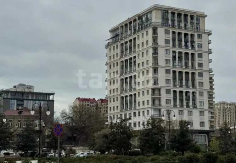 4 otaqlı mənzil , Bakı