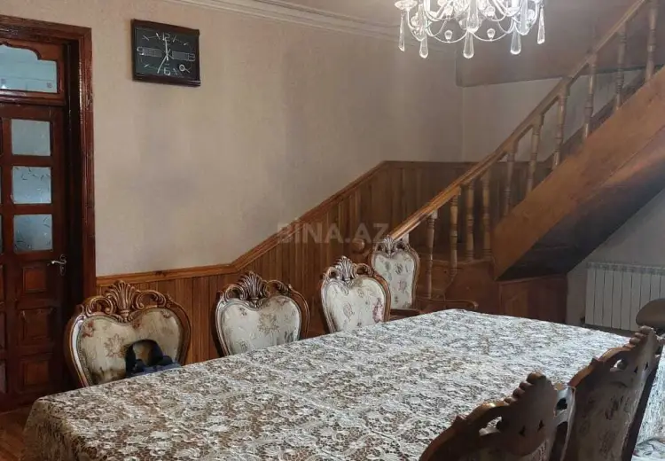 8 otaqlı mənzil Satılır, Gəncə
