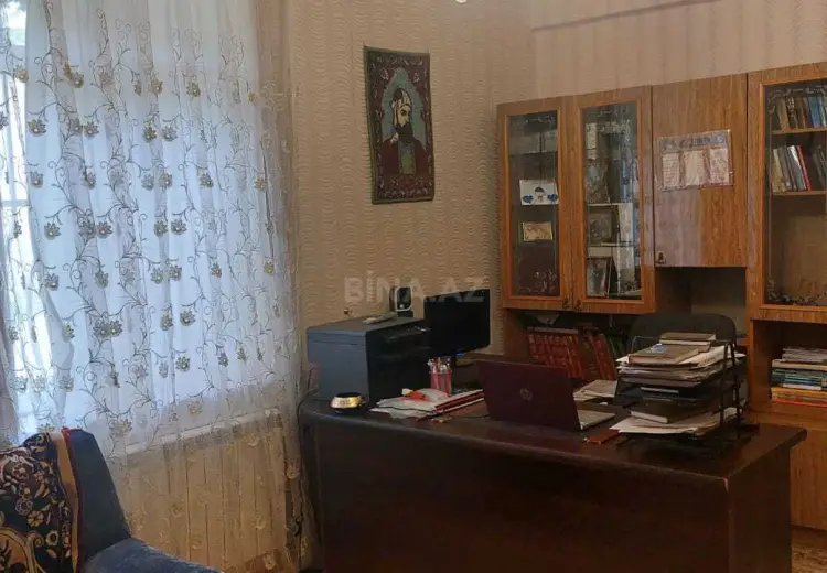 8 otaqlı mənzil Satılır, Gəncə