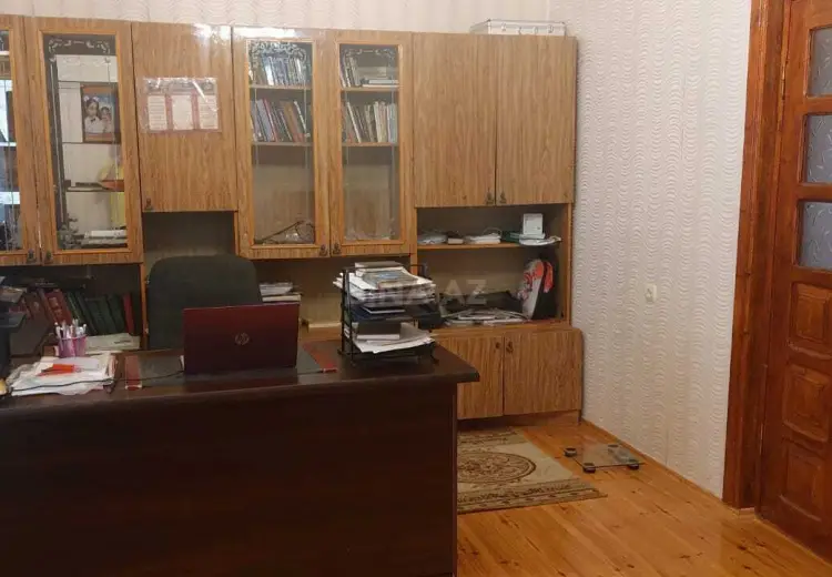 8 otaqlı mənzil Satılır, Gəncə