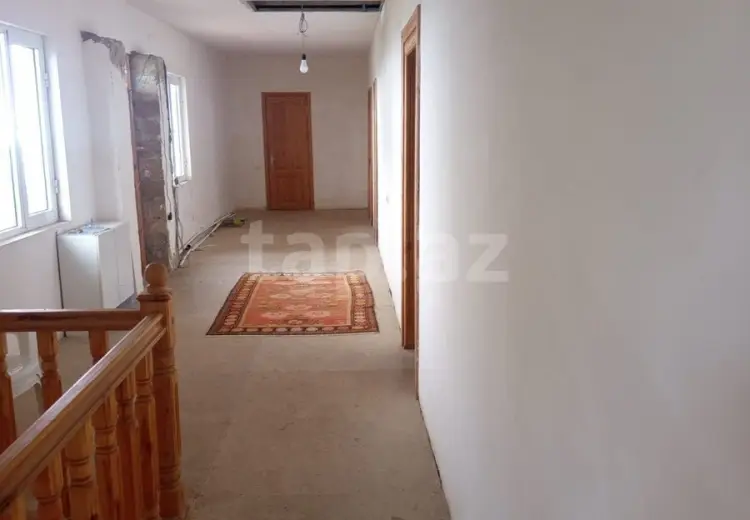 5 otaqlı mənzil , Siyəzən