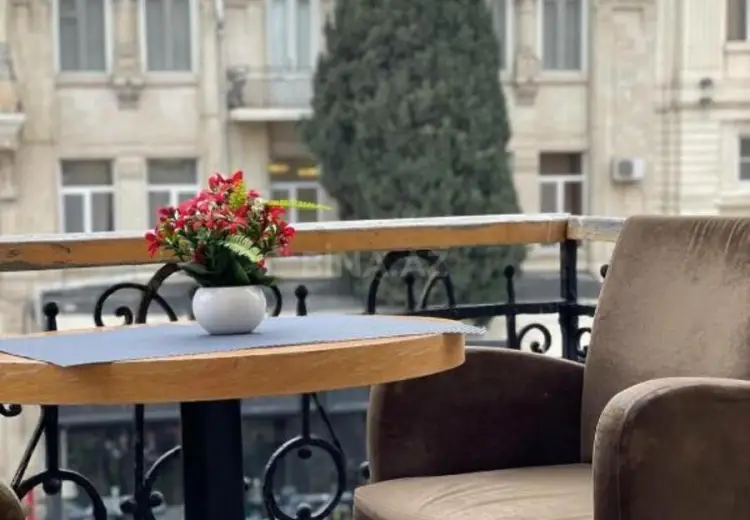 250 m² Obyekt / Ofis Kirayə (aylıq), Nizami, Bakı