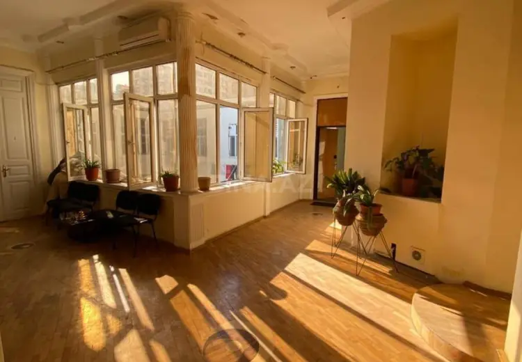 235 m² Obyekt / Ofis Satılır, Nəsimi, Bakı