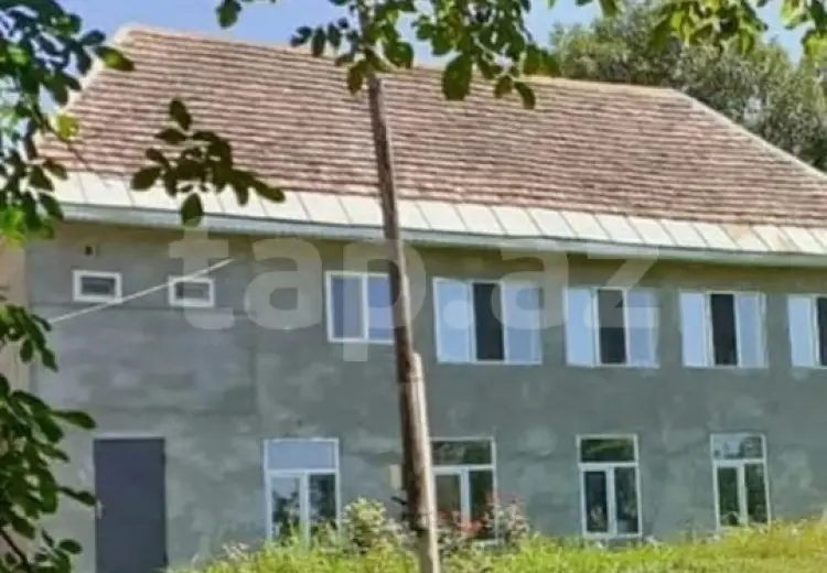 3 otaqlı mənzil , Şəki
