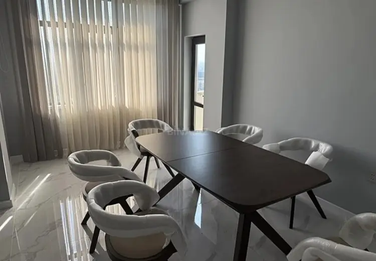81 m² Obyekt / Ofis Kirayə (aylıq), Nizami, Bakı