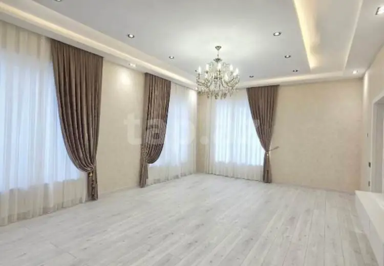6 otaqlı mənzil , Bakı