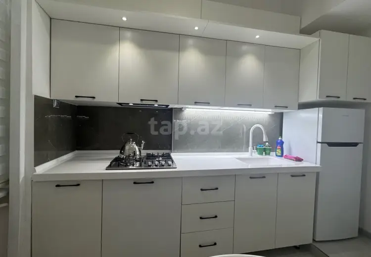 3 otaqlı mənzil , Bakı