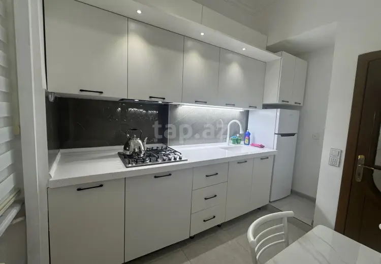 3 otaqlı mənzil , Bakı