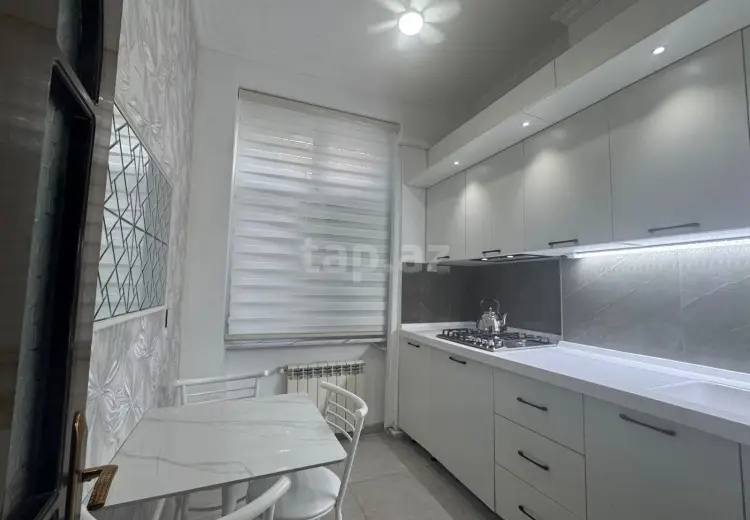 3 otaqlı mənzil , Bakı