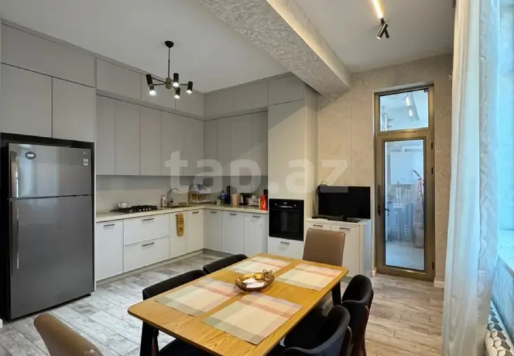 3 otaqlı mənzil , Bakı
