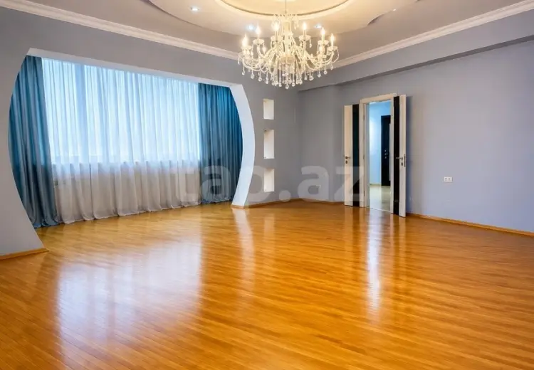 4 otaqlı mənzil , Bakı
