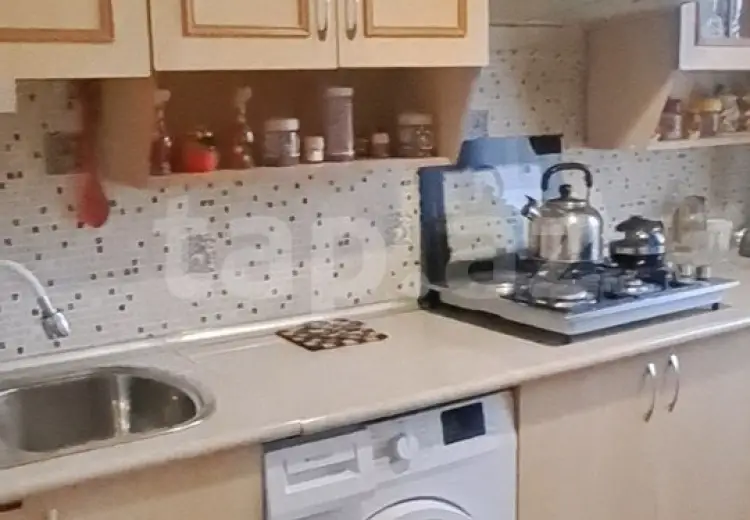 3 otaqlı mənzil , Şəki
