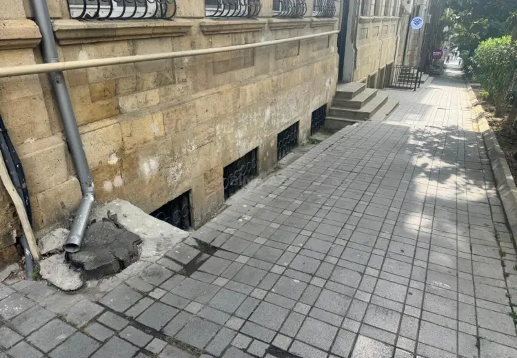 90 m² Obyekt / Ofis Satılır, İçəri şəhər, Səbail, Bakı