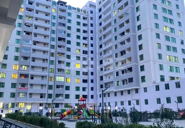 4 otaqlı mənzil , Bakı