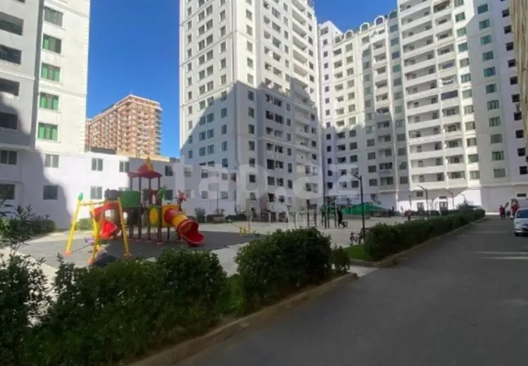 4 otaqlı mənzil , Bakı