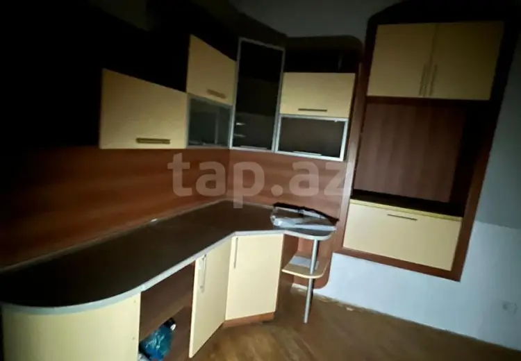 4 otaqlı mənzil , Bakı