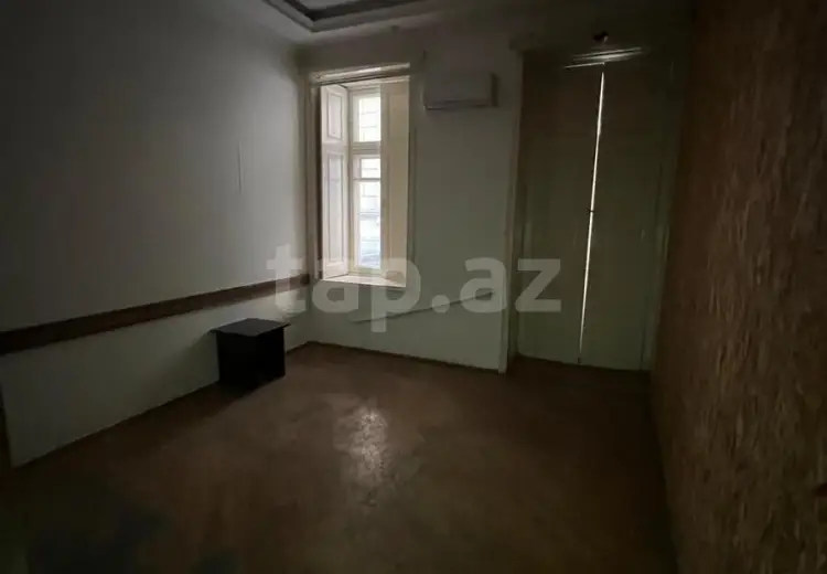 4 otaqlı mənzil , Bakı