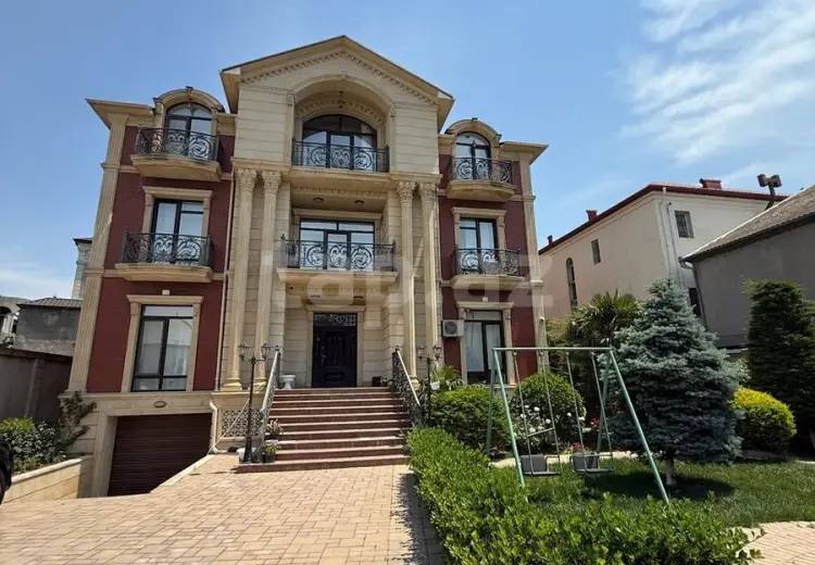 7 otaqlı mənzil , Bakı