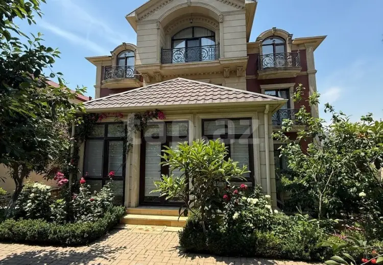 7 otaqlı mənzil , Bakı