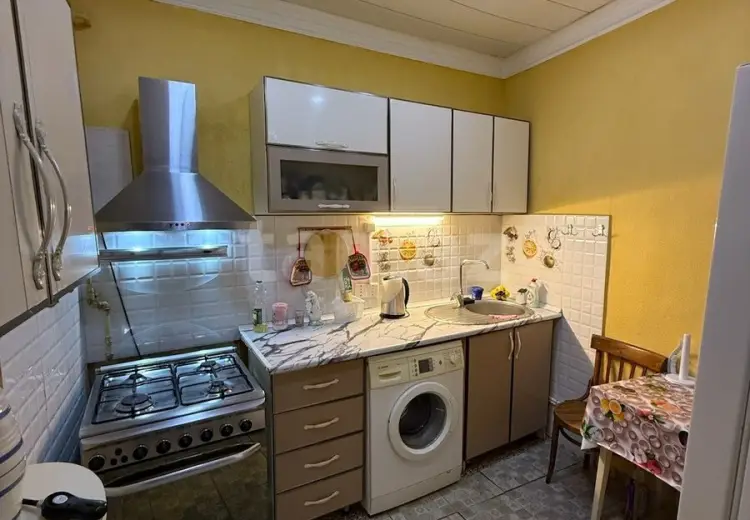 4 otaqlı mənzil , Bakı
