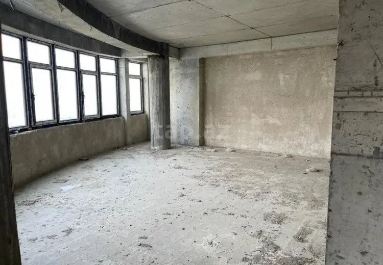 4 otaqlı mənzil , Bakı