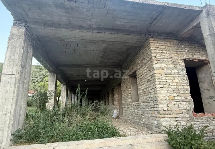 20 otaqlı mənzil , Xızı