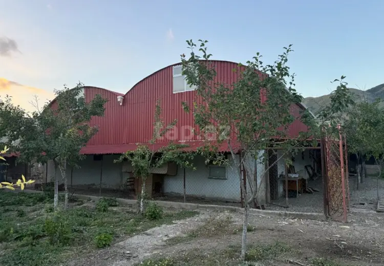 20 otaqlı mənzil , Xızı