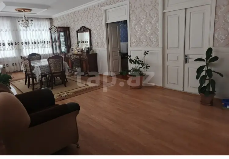 15 otaqlı mənzil , Quba