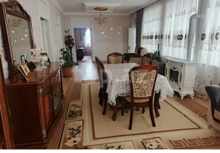 15 otaqlı mənzil , Quba