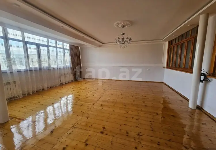 6 otaqlı mənzil , Gəncə