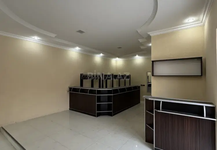1800 m² Obyekt / Ofis Satılır, Sumqayıt