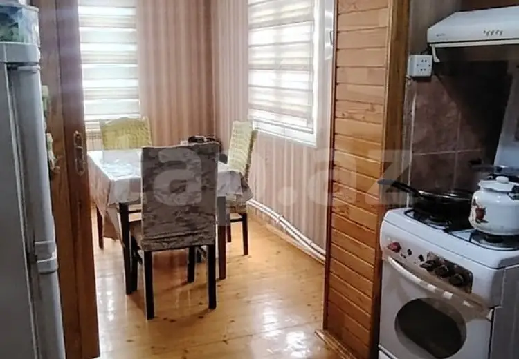 3 otaqlı mənzil , Şəki
