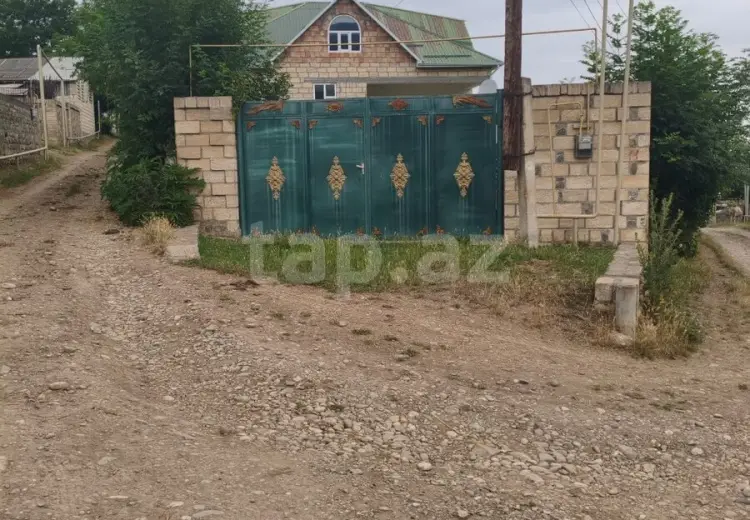 8 otaqlı mənzil , Qusar