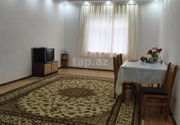 8 otaqlı mənzil , Qusar