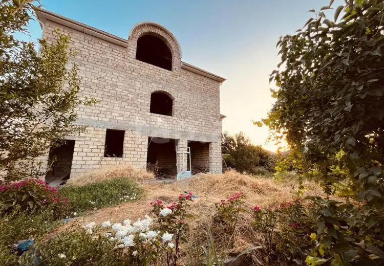 8 otaqlı mənzil , Xaçmaz