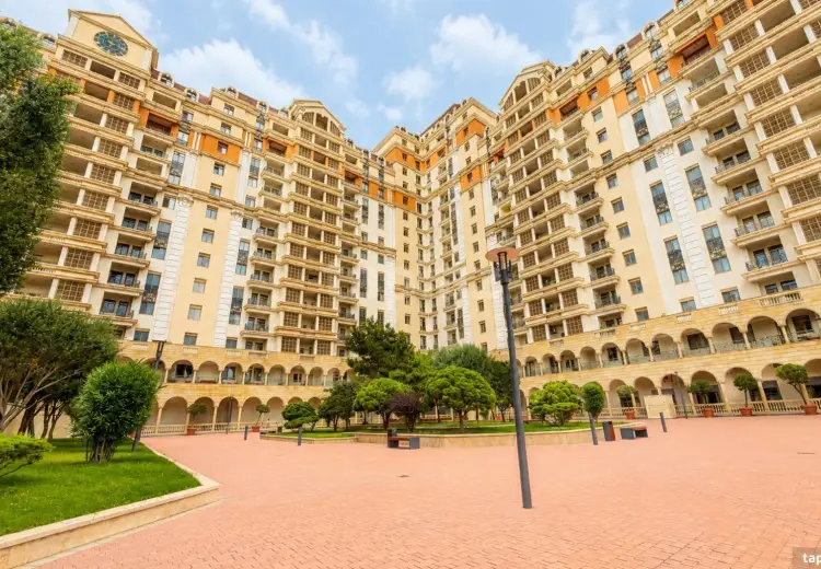 5 otaqlı mənzil , Bakı