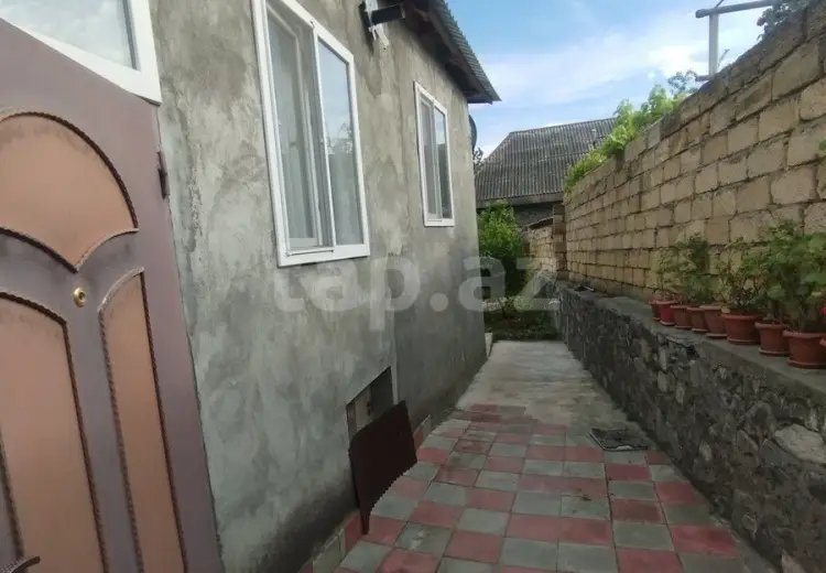 3 otaqlı mənzil , Şəki