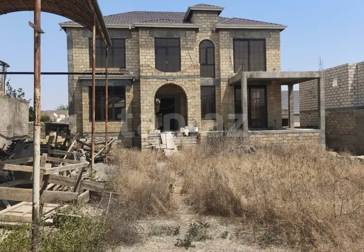 12 otaqlı mənzil , Gəncə